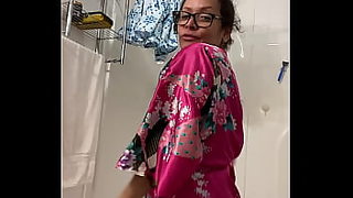 milf amy in shower